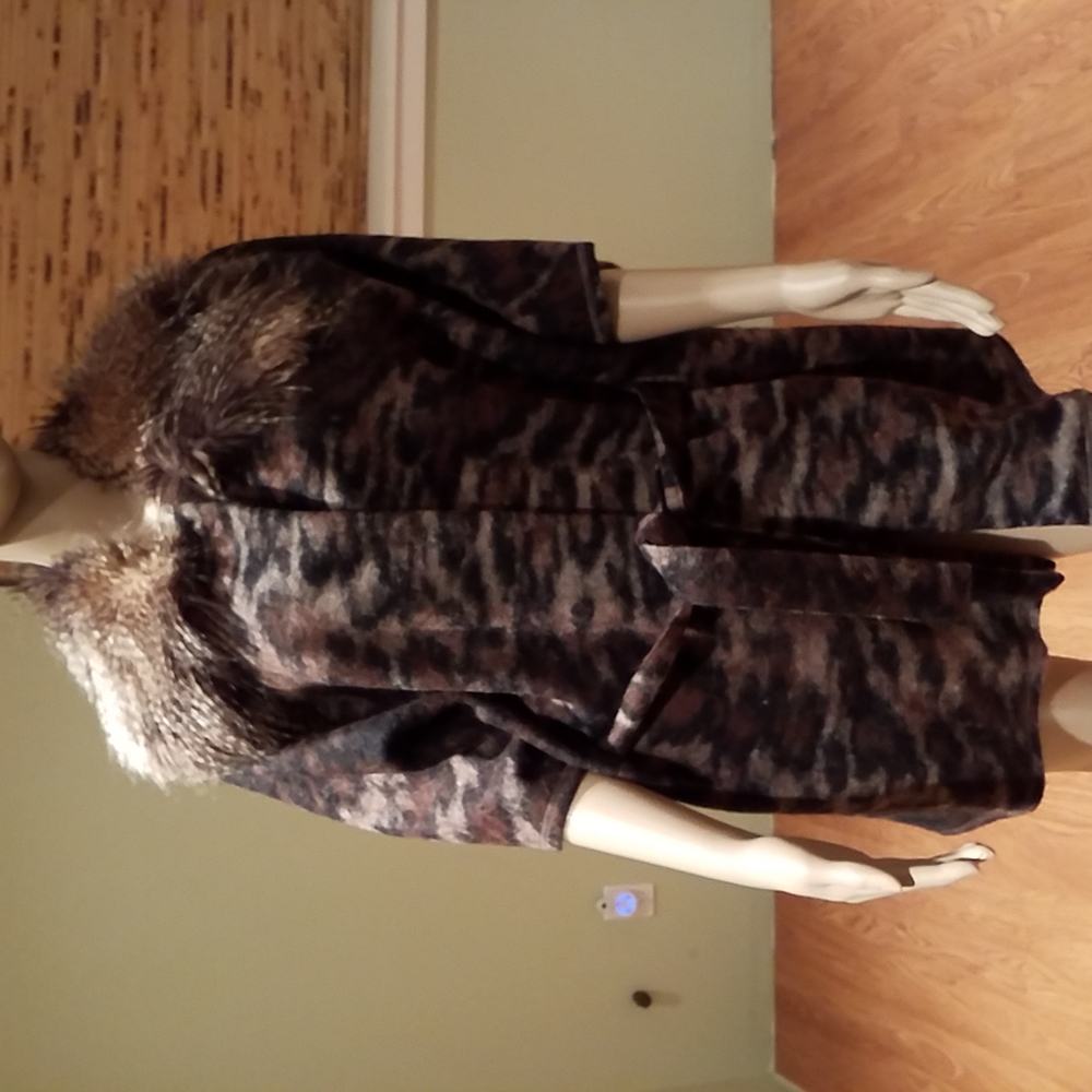 Spanner Animal Print Sweater With Belt And Detachable Faux Fur Collar Size L